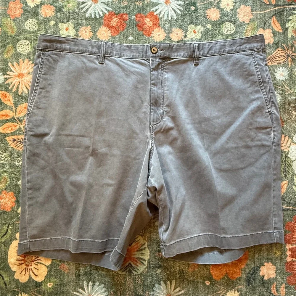 Tommy‎ Bahama Boracay Shorts Mens 46 Gray Cotton Tencel Stretch Flat Front Chino